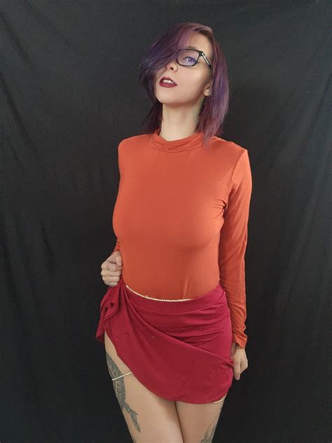 Velma from Scooby-Doo by mavis.sky : r/cosplaybabes