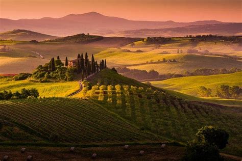 Locations with People Photography 的图像结果