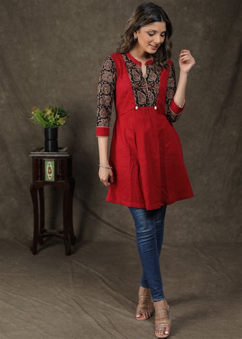 Smart Cotton Ajrakh Tunic With Shell On Yoke – Sujatra