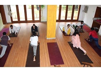 3 Best Yoga Classes in Hyderabad - Expert Recommendations