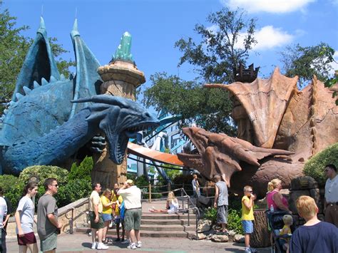 Dueling Dragons at Universal Orlando’s Islands of Adventure