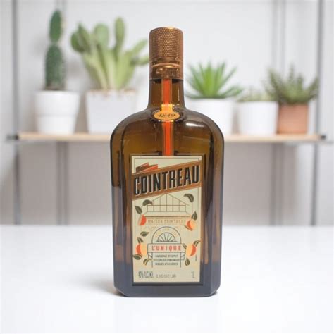 Cointreau Orange Liqueur Triple Sec 700 ml - Me-Dutyfree