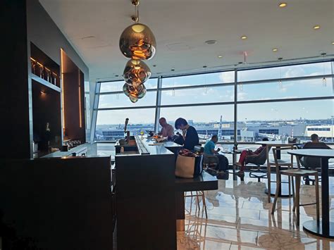 Inside Greenwich Lounge JFK – American & BA’s Huge Flagship - Wander Up ...