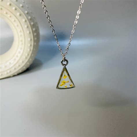 Floral triad – Moonaments