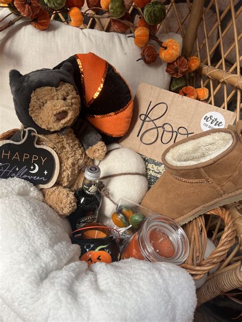 How to Build a Boo Basket | Bents Blog