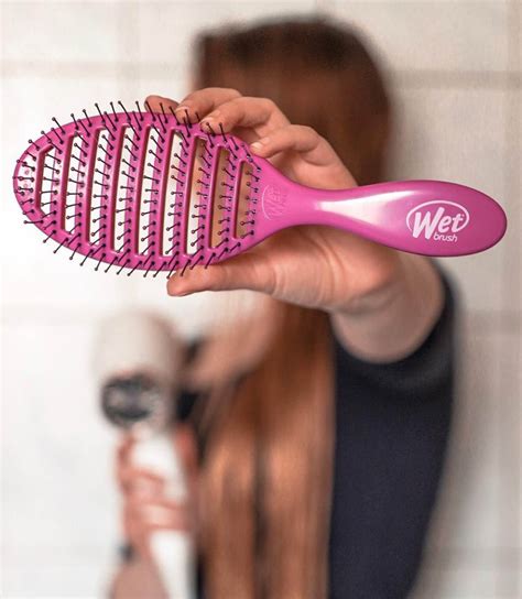 Wet Brush Black Detangling Brush - Discover Ease