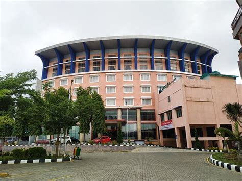 SAPADIA HOTEL SIANTAR (Pematangsiantar) - Hotel Reviews, Photos, Rate ...