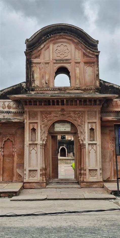 🌼 ⊱ ⊰ ꧁ Raja Gangadhar Rao Chhatri, Jhansi ꧂ ⊱ ⊰ 🌼 By the serene Laxmi ...