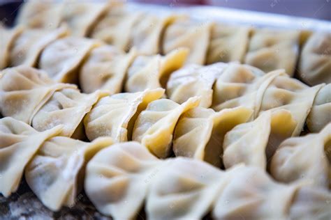 冻水饺怎么煮最好（冷冻饺子怎么煮用冷水还是开水） - 美食大全