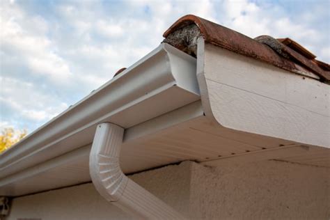Rain Gutter Repair 的图像结果