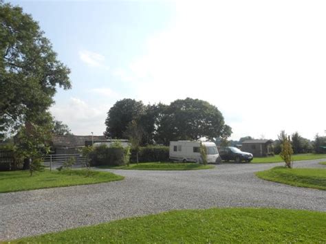 CHERRY TREE COTTAGE CARAVAN SITE (Nether Poppleton) - Campground ...