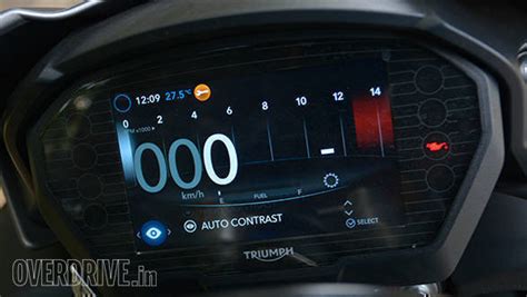 2017 Triumph Street Triple RS road test review - Overdrive