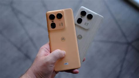 Motorola Edge 50 Ultra 5G 512GB हो गया सस्ता, डिस्काउंट के साथ 19000 ...