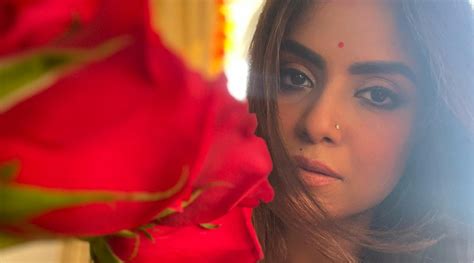 Entertainment Television 的图像结果