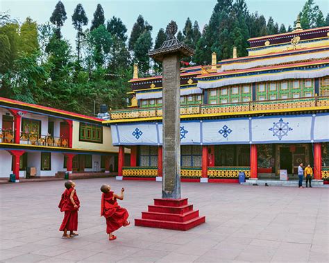 Here's Your Ultimate Travel Guide To Gangtok, The Jewel Of Sikkim