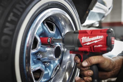 Milwaukee Tool 49-66-7833 Milwaukee SHOCKWAVE Impact Duty Lug Nut Sockets | Summit Racing