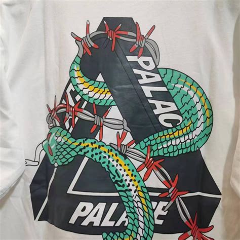 palace t-shirt - Depop