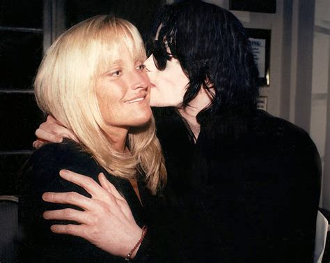 Michael Jackson Og Debbie Rowe Debbie Rowe Regrets What She Did For