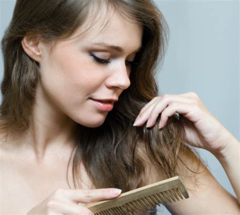 怎么改善头发毛躁 梳子梳头改善发质有利健康_美发护发 - 美发站