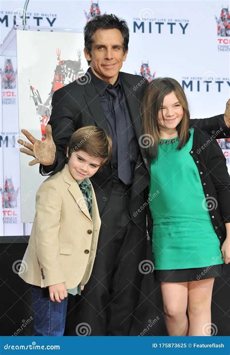 Zbirka Quinlin Dempsey Stiller 2020