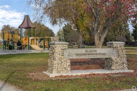 About Sundale | Schools, Demographics, Things to Do - Homes.com