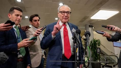 Senate's deal to end govt shutdown could fail; Democrats bring new ...