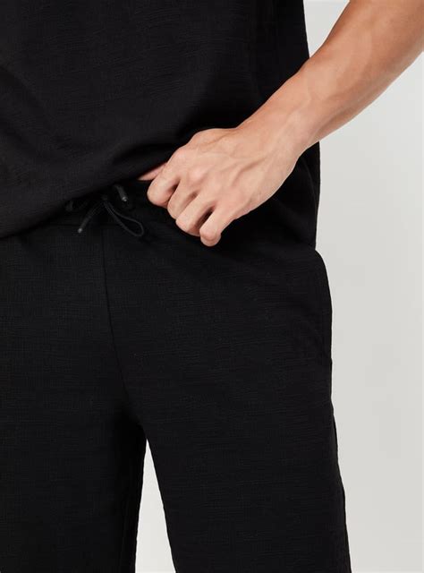 Buy Men Textured Shorts Online at just Rs. 599.0 - 1000014908338 | Max ...