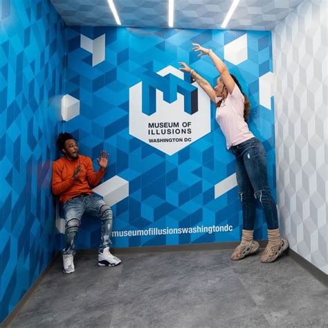 Exploring the Museum of Illusions | Museum of Illusions