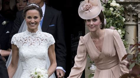 Who designed Pippa Middleton's wedding dress, how much did the Giles Deacon creation cost and ...