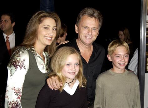 Pat Sajak signs off ‘Wheel of Fortune’ for last time – WPXI