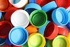 riciclare bicchieri di plastica riciclo creativo tappi di plastica non sprecare riciclare bicchieri di plastica riciclo creativo tappi di plastica non sprecare