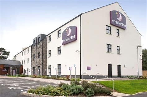 PREMIER INN LISBURN HOTEL - 2026 Hotel Reviews, Photos, Rate Comparison ...