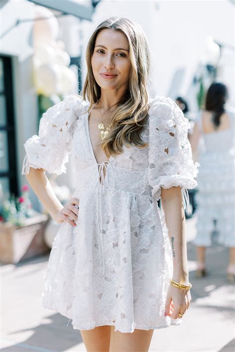 The Team — Lola & Ivy