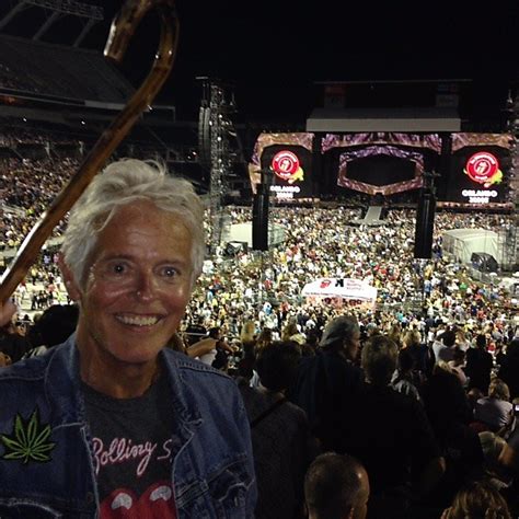 Barr Nobles, rock ’n’ roll writer and editor, dies