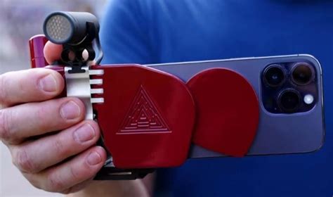 Ergonomic Smartphone Photography Controllers : SWISS RIG Bresson