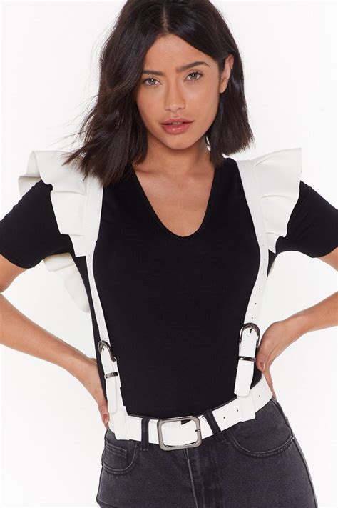 Harnais volanté en simili Je te tire les vers de l'harnais | Nasty Gal