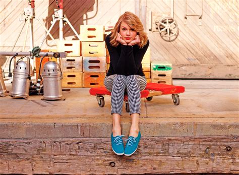 Download wallpaper Taylor Swift, photoshoot, brand, March 2014, Keds ...