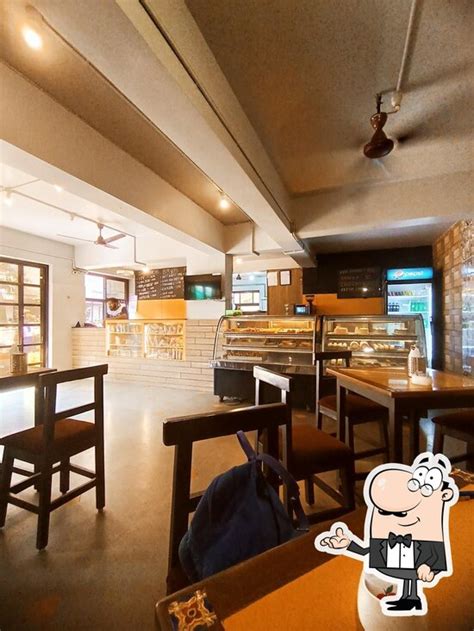 Crumbs Bakery, Loutolim - Restaurant menu, prices and reviews