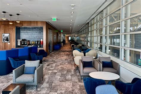 Inside the new Amex Centurion Lounge in DC's Reagan National Airport ...