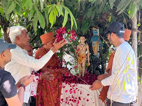 Special Pujan at Surat Gurukul on the occasion of Swaminarayan Bhagwan ...