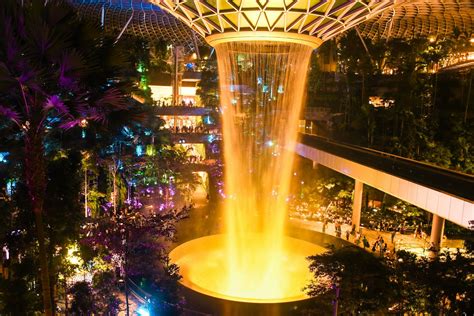 Best places for dining at Jewel Changi Airport Singapore
