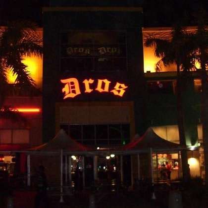 Dros Restaurant Office Photos | Glassdoor