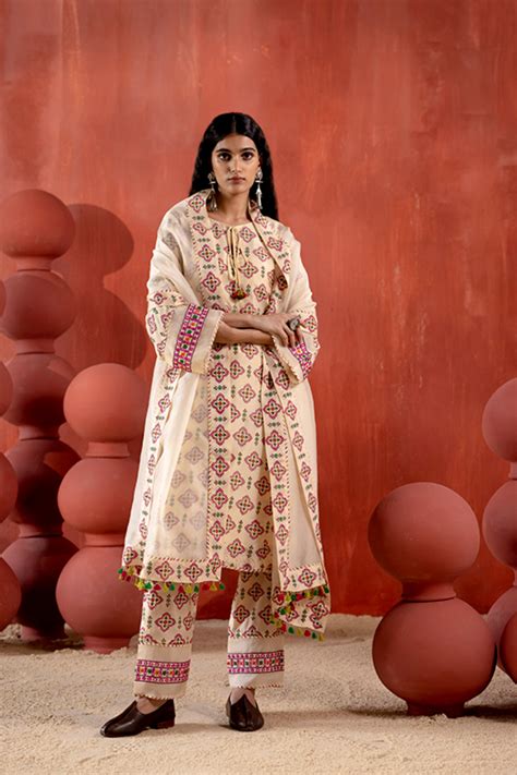 Amisha Kothari - Badami kurta set - Elahe