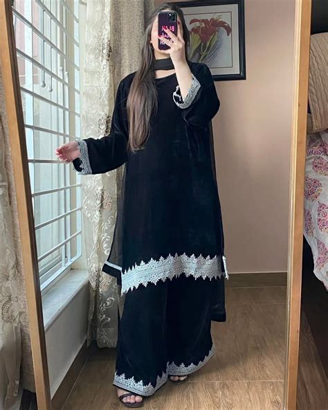 Black Premium Velvet Embroidered Palazo Kurti Set – Zara Ethnic