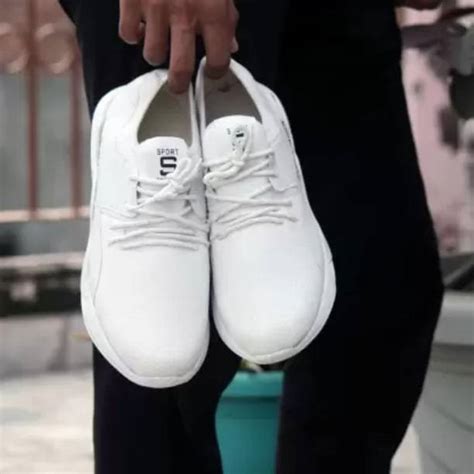 White Shoes - Upto 50% to 80% OFF on White Shoes Online For Men At Best ...