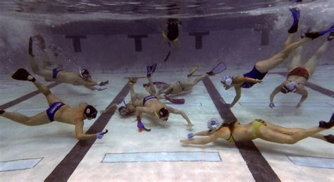 Underwater Hockey 的图像结果