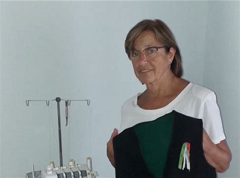 Homenaje a la modista Mini Ordiales en el desfile ModArriondas 2024 ...