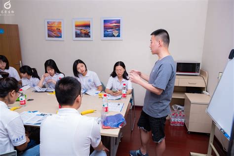 省内部分高校领导专家参观我校汉字文化体验与研究中心-安阳师范学院新闻网