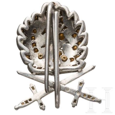 Eichenlaub mit Schwertern und Brillanten zum Ritterkreuz des Eisernen ...