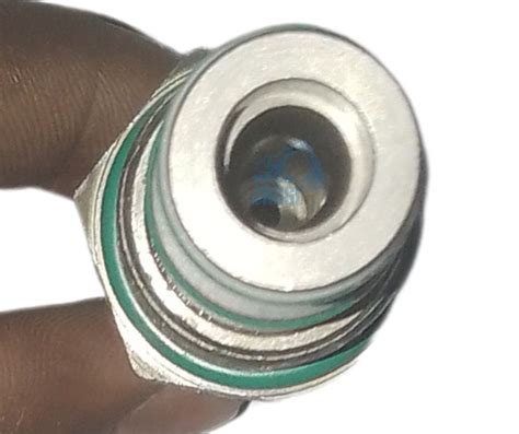 Hitachi Poppet Valve EX70 - Jaggi Earthmovers